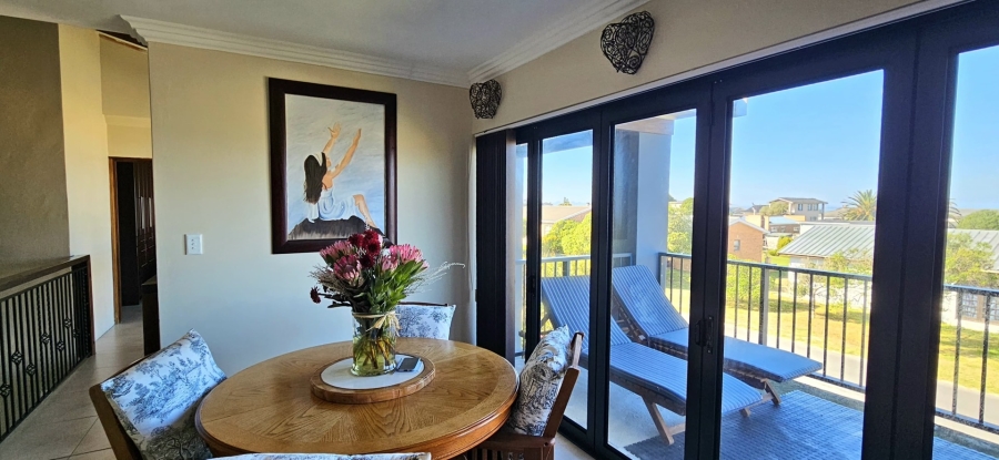 6 Bedroom Property for Sale in Franskraal Western Cape